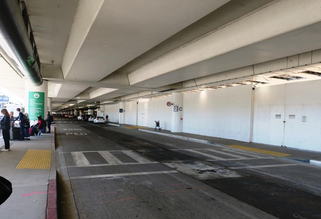 Work to replace a water line will close two lanes of the pick-up roadway on the Lower/Arrival Level at Terminal 2 nightly. One lane will remain open. 